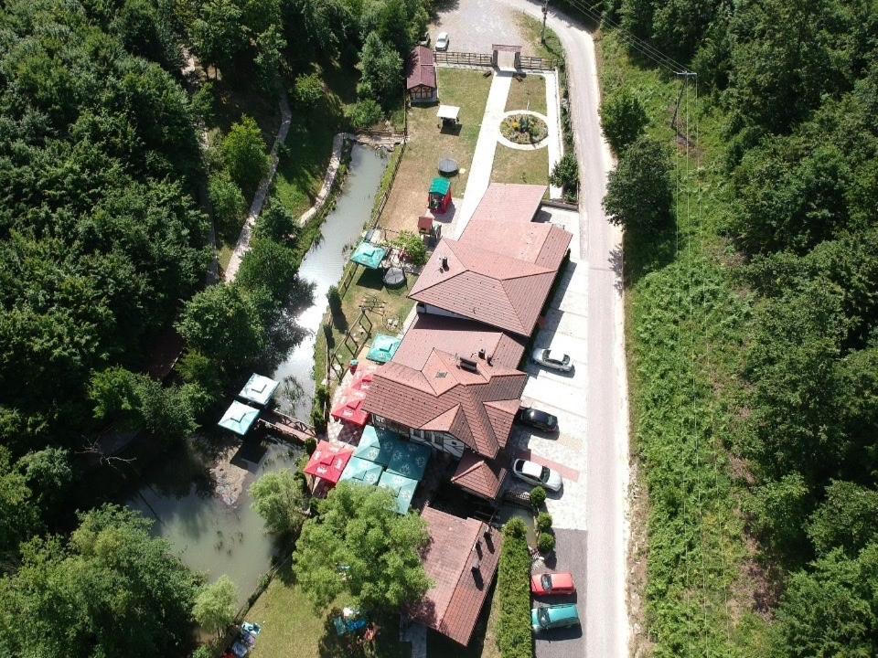Motel "Kula" Cazin Exterior foto